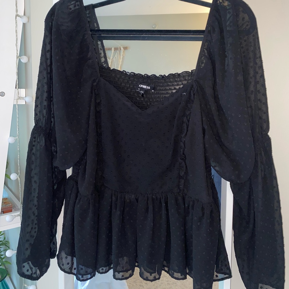 Black polka dot top!